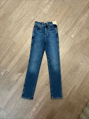 Madewell High-Rise Skinny Jeans in Medium Blue Wash